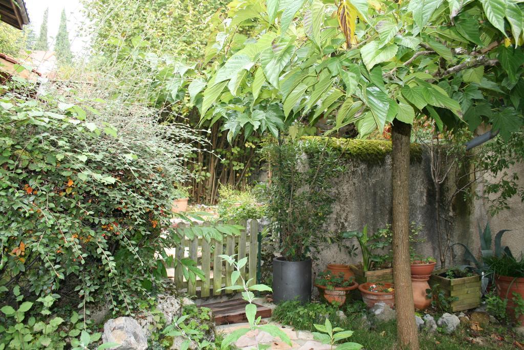 Le Clos des May Meylan Habitación foto